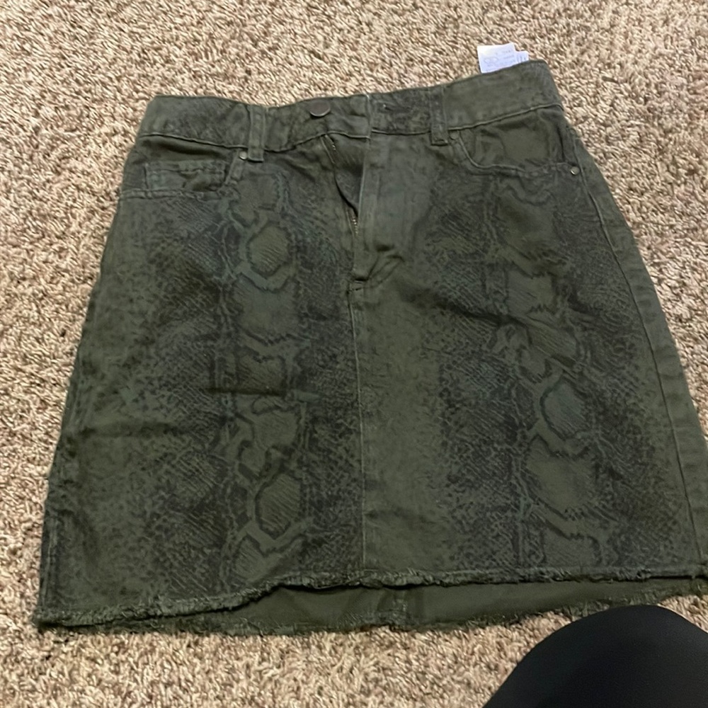 hollister skirt